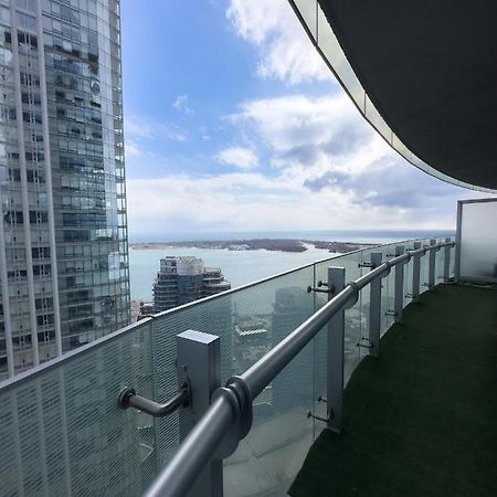 تورونتو Luxury 2 Bedrooms With Lakeview Cn Tower Entertainment District Rogers Centre المظهر الخارجي الصورة